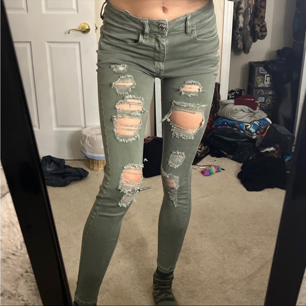 Distressed Skinny Jeans AE